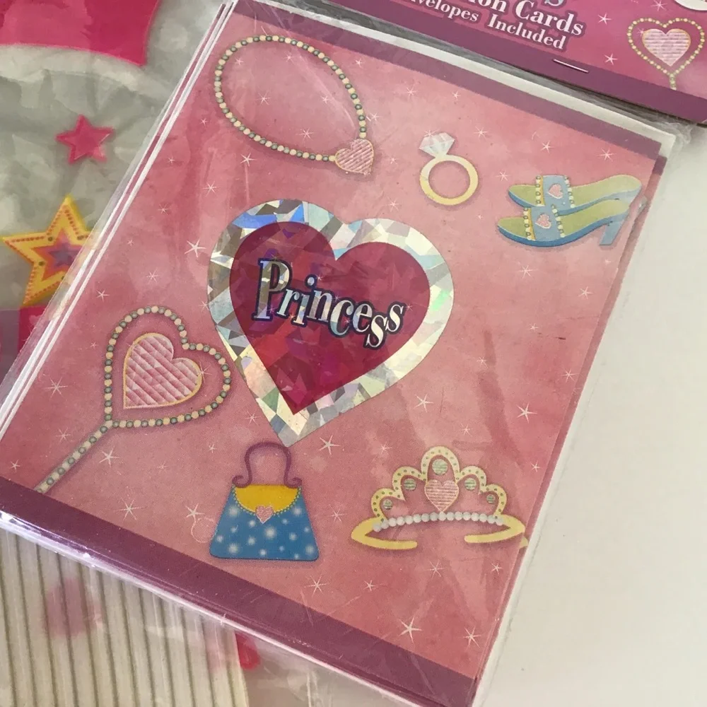 PRINCESS PARTY TREAT BAGS & PARTY INVITATION NWT